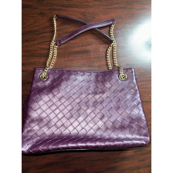 Victoria’s Secret Shoulder Bag with Chain - Picture 3 of 10